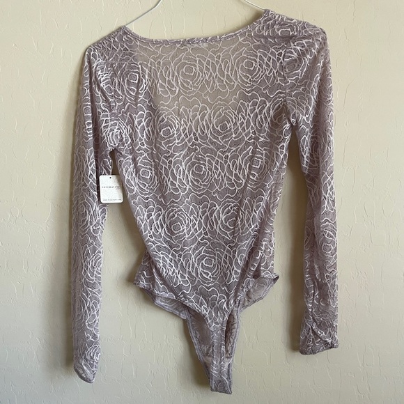 Free People Women In My Head Sheer Lace Square Neck Bodysuit Lavender Small - Picture 10 of 11